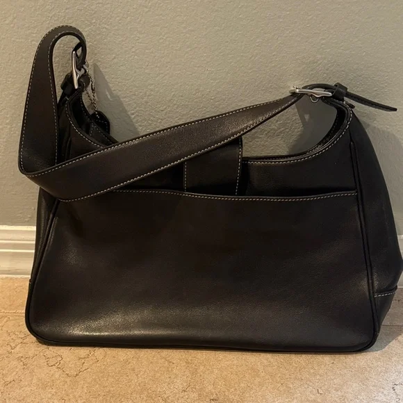 Coach shoulder bag from the Neo collection. - Picture 5 of 12